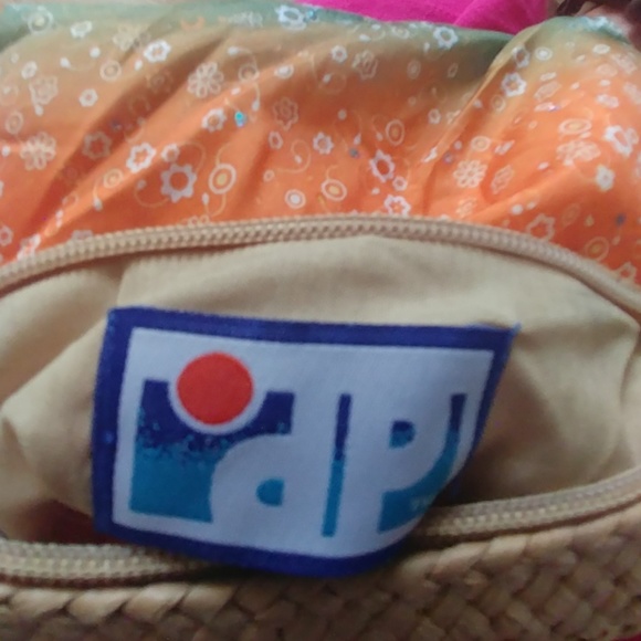 Unique & Colorful Cross Body - Picture 5 of 5